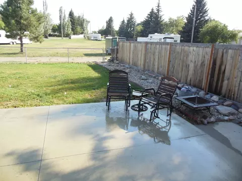 316 18th St E, Williston, ND 58801 photo 7