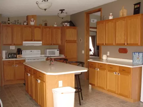 13360 57th St NW, Williston, ND 58801 photo 3