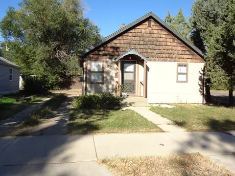 921 6th Ave W, Williston, ND 58801 photo 1