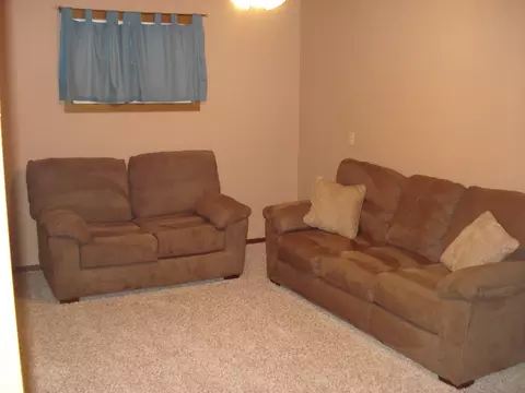 1010 10th Ave W, Williston, ND 58801 photo 10