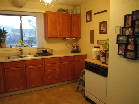 1817 31st St W, Williston, ND 58801 photo 3
