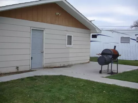 820 9th Ave W, Williston, ND 58801 photo 26