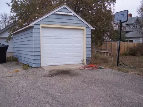 215 4th St E, Williston, ND 58801 photo 16