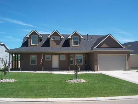 1522 Creekside Dr W, Williston, ND 58801 photo 1