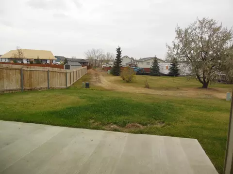 1522 Creekside Dr W, Williston, ND 58801 photo 31