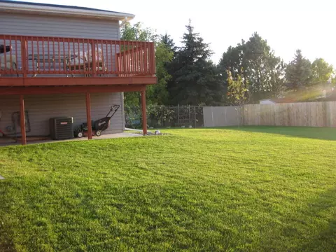 2217 12 Th Ave W, Williston, ND 58801 photo 3