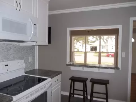 616 14th Ave W, Williston, ND 58801 photo 5