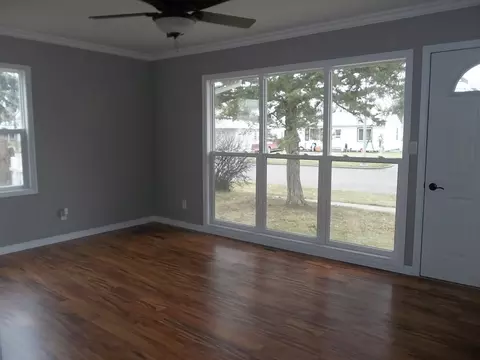 616 14th Ave W, Williston, ND 58801 photo 3