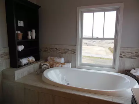 13403 Kingsview Ln, Williston, ND 58801 photo 23