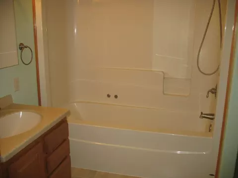 1001 8th Ave W, Williston, ND 58801 photo 5