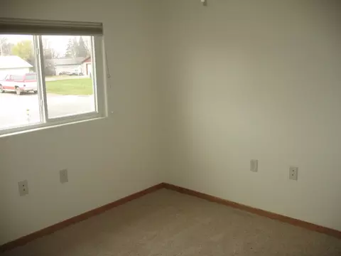 1001 8th Ave W, Williston, ND 58801 photo 4