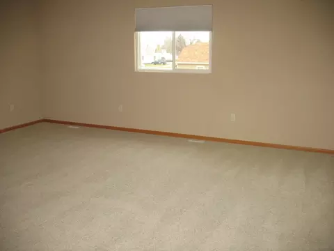 1001 8th Ave W, Williston, ND 58801 photo 7
