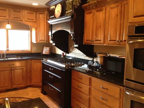 2302 15th Ave W, Williston, ND 58801 photo 8