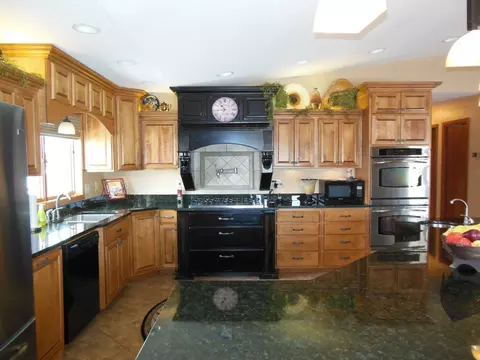 2302 15th Ave W, Williston, ND 58801 photo 13