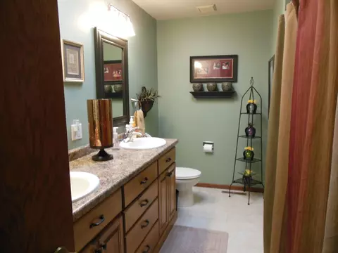2302 15th Ave W, Williston, ND 58801 photo 22