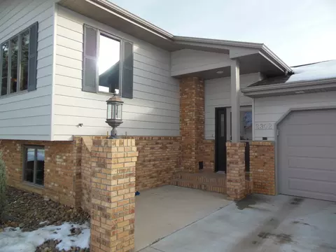 2302 15th Ave W, Williston, ND 58801 photo 2