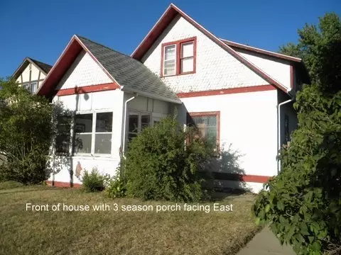 617 2nd Ave W, Williston, ND 58801 photo 2