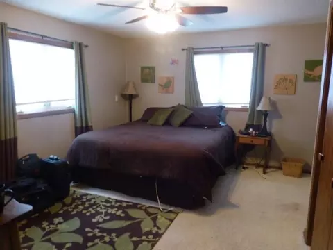 1815 Crest St W, Williston, ND 58801 photo 5