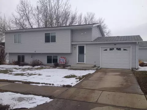 2413 University Ave, Williston, ND 58801 photo 1