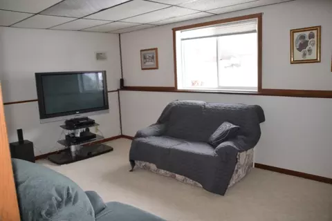 2413 University Ave, Williston, ND 58801 photo 18