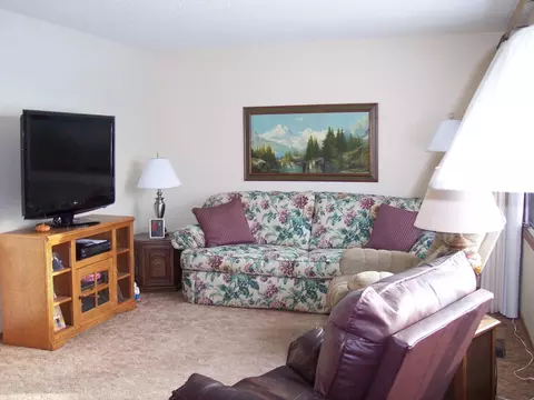 902 17th Ave W, Williston, ND 58801 photo 2