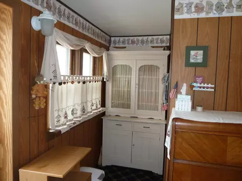 523 5th Ave W, Williston, ND 58801 photo 2