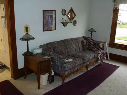 523 5th Ave W, Williston, ND 58801 photo 4