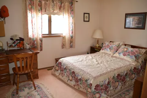2409 14th Ave W, Williston, ND 58801 photo 7