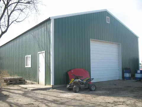 1233 Broadway E, Williston, ND 58801 photo 1