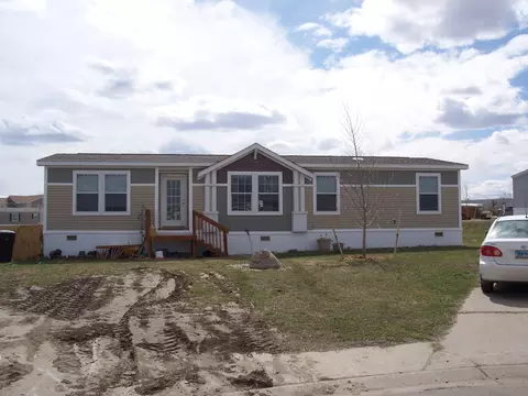 2213 35th Ter W, Williston, ND 58801 photo 1