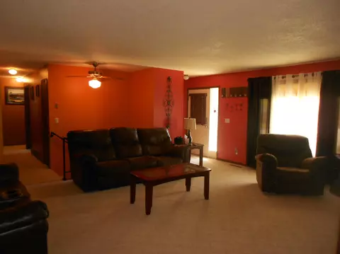 2013 4th Ave E, Williston, ND 58801 photo 4