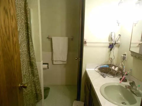 2013 4th Ave E, Williston, ND 58801 photo 6