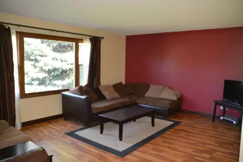 2008 3rd Ave E, Williston, ND 58801 photo 3