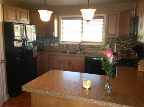 2413 12th Ave W, Williston, ND 58801 photo 2