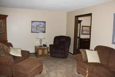 120 8th St W, Williston, ND 58801 photo 5