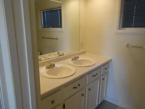 116 Lawrence Ave, Epping, ND 58843 photo 17