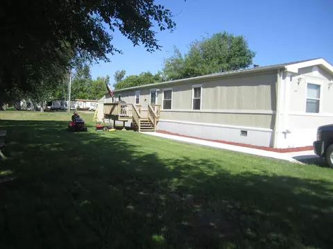108 Eikren Dr, Alexander, ND 58831 photo 1