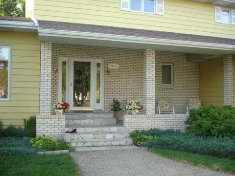 1617 E Hillcourt, Williston, ND 58801 photo 3