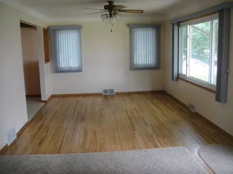 1013 14th Ave W, Williston, ND 58801 photo 2