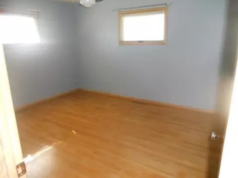218 14th St E, Williston, ND 58801 photo 9