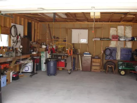 804 11th St W, Williston, ND 58801 photo 29