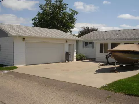 804 11th St W, Williston, ND 58801 photo 30