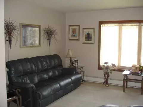 804 11th St W, Williston, ND 58801 photo 9