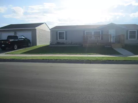 2007 21st Ave W, Williston, ND 58801 photo 2