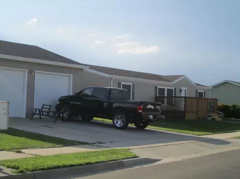 2007 21st Ave W, Williston, ND 58801 photo 3