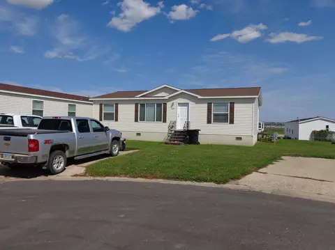 3406 18th Ave W, Williston, ND 58801 photo 1