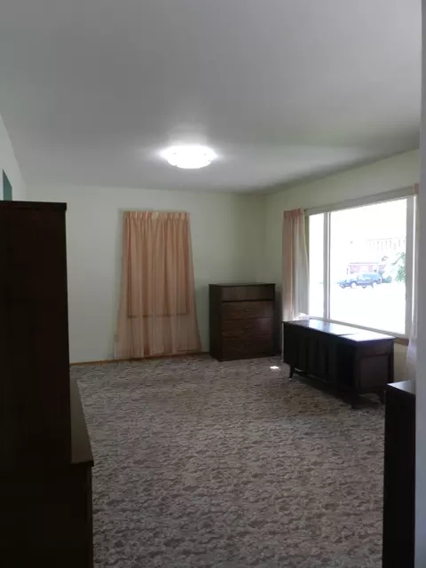 1212 4th St W, Williston, ND 58801 photo 7