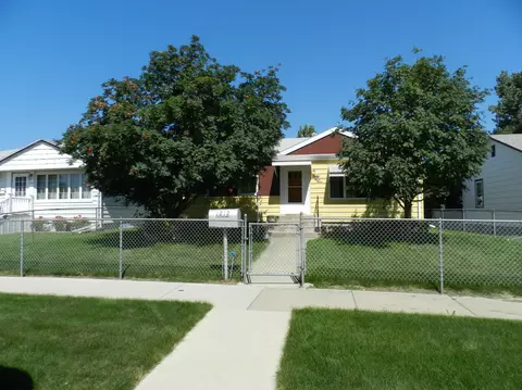 1212 4th St W, Williston, ND 58801 photo 2