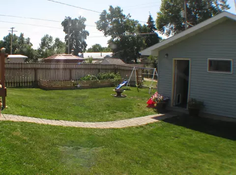607 13th Ave W, Williston, ND 58801 photo 8