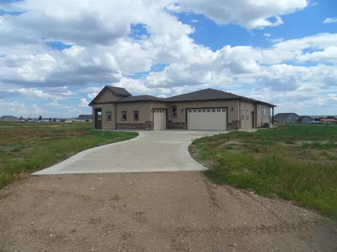 14072 Southview Dr, Williston, ND 58801 photo 1